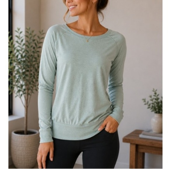 Nike Tops - Nike Women's Mint‎ Heather Banded Hem Epic Dri-Fit Long Sleeve Tunic Top Size S